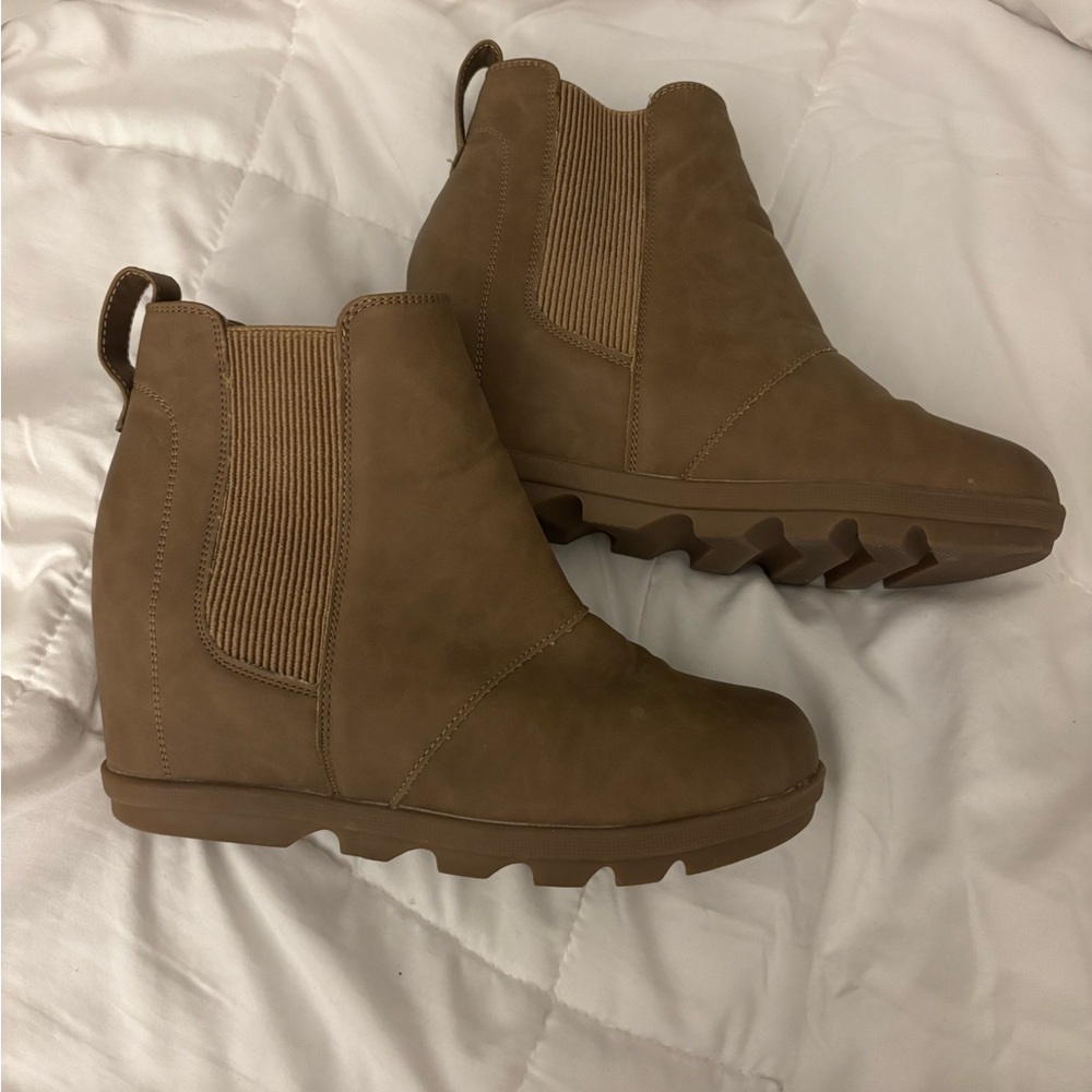 Stylish Tan Wedge Ankle Boots